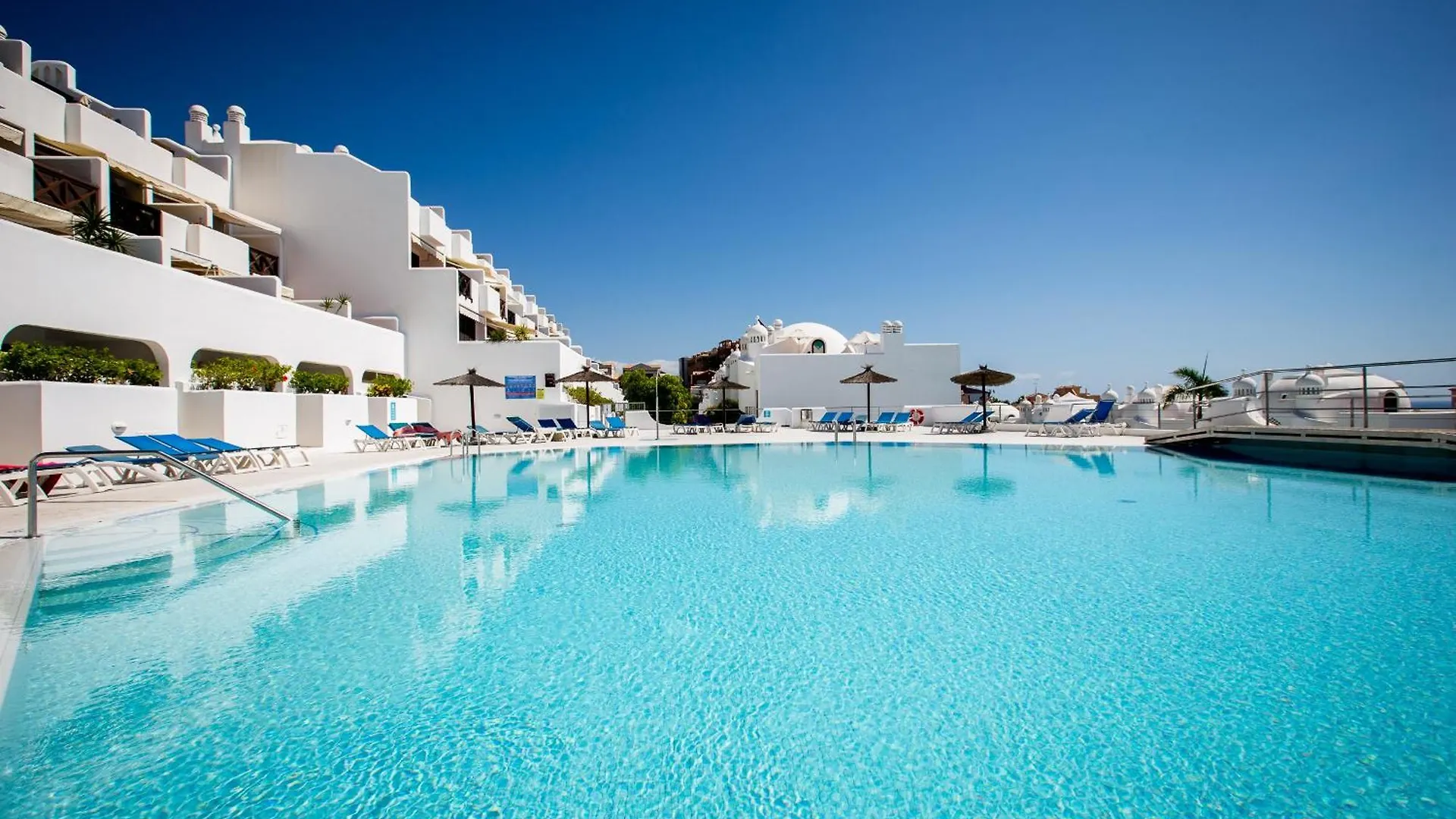 דירה אדחה Go2Tenerife Apart'Manon Duplex W/ Solarium, Pools & Sea View